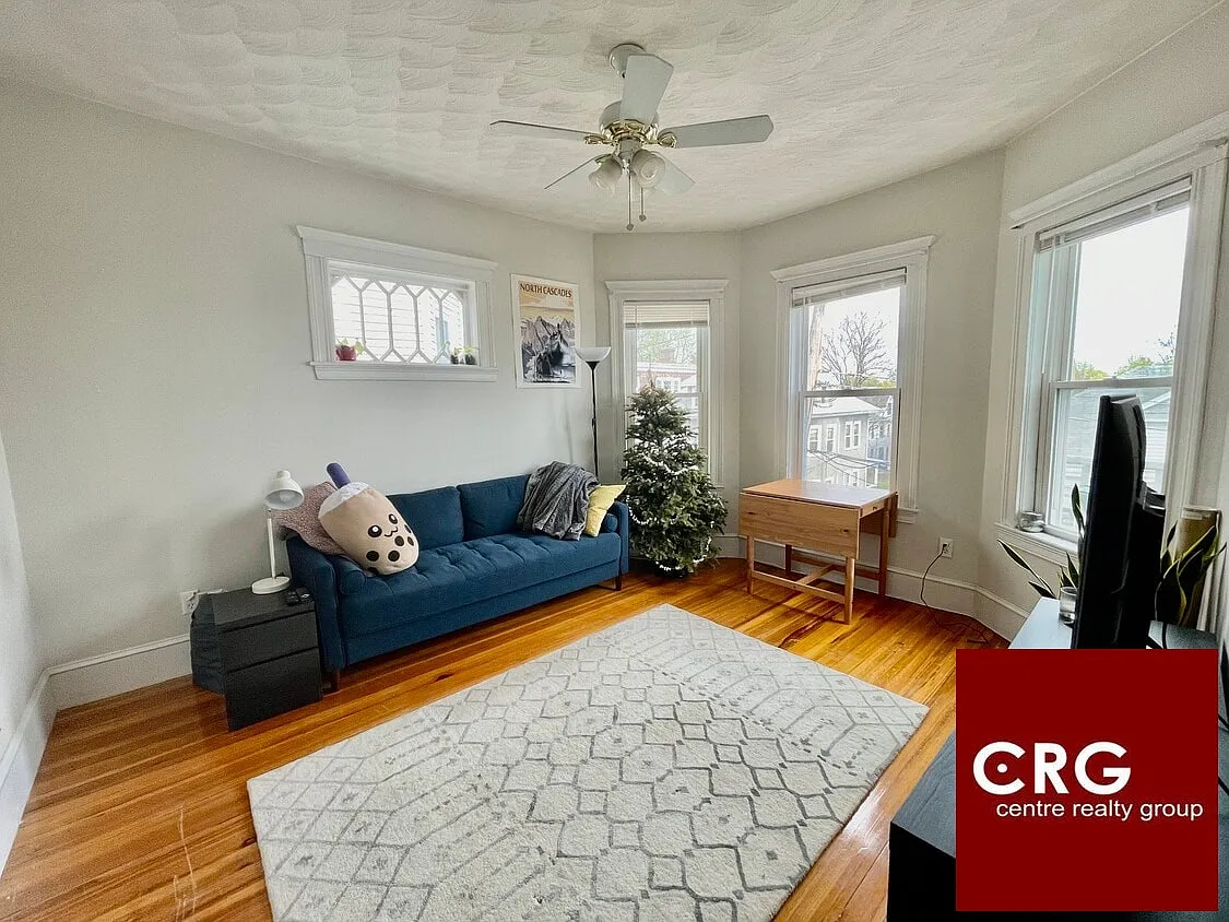 3 bed, 1.0 bath, 1100 sqft, $3,500 — Photo 3