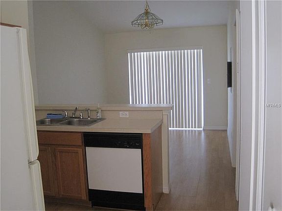 3rd image of 656 Grand Hwy
