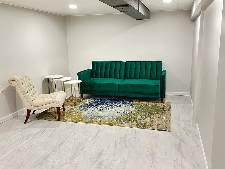 Circular Ave — Photo 9