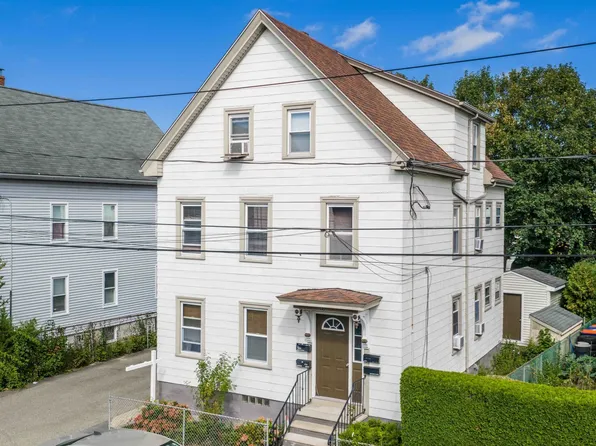 83 Rockland St, New Bedford, MA 02740