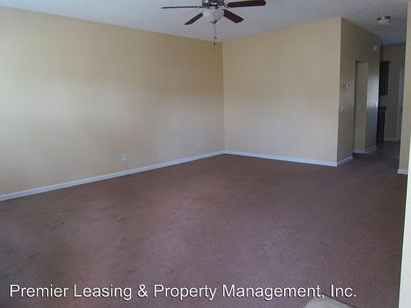 3rd image of 358 Laurel Oak Ln
