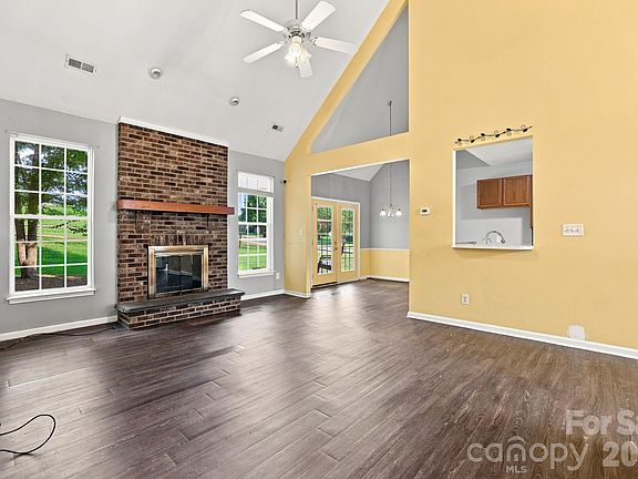 5th image of 1000 Barbee Farm Dr