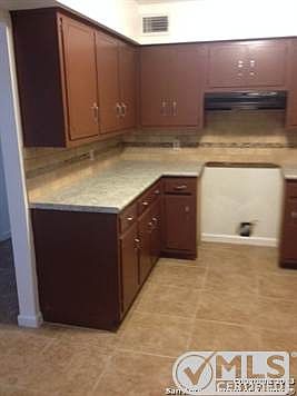 4th image of 206 Amistad Blvd