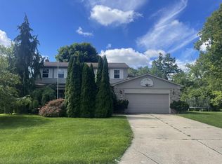 749 Dunedin Ct, Rochester Hills, MI 48309