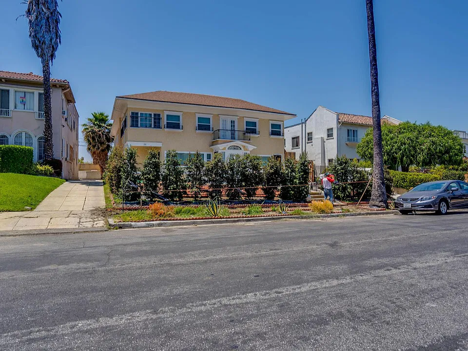 1227 5th Ave