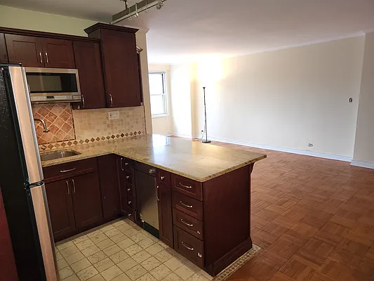 Rented by Douglas Elliman | media 8