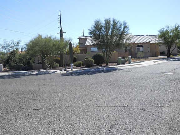 4th image of 148 N Desert Stream Dr W