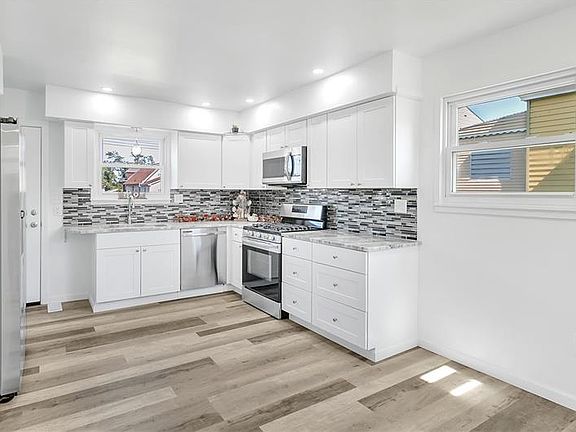 5th image of 443 Parker St