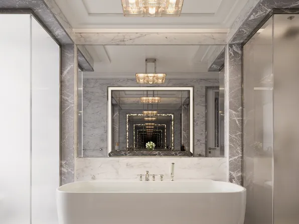 303 Park Avenue image 9 of 26