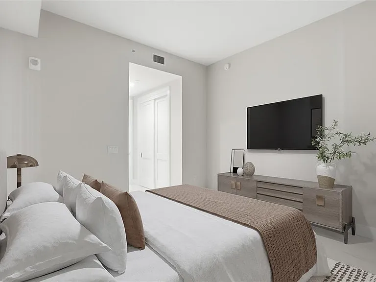 275 1st Ave S #1003 — Photo 69