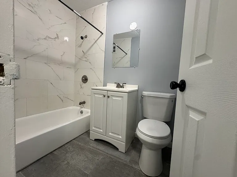 170-4G Hillside Ave — Photo 15