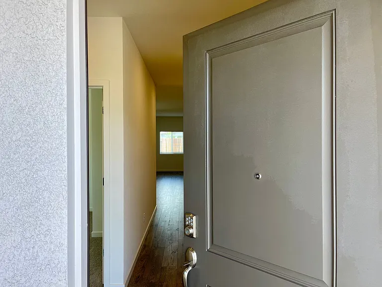 754 Tamarack Ct — Photo 9