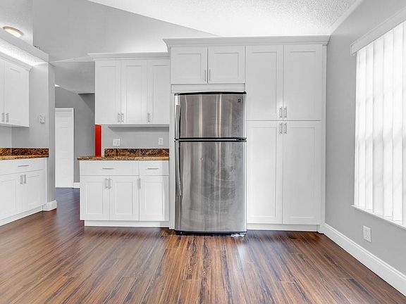 3rd image of 248 NW 116th Terrace