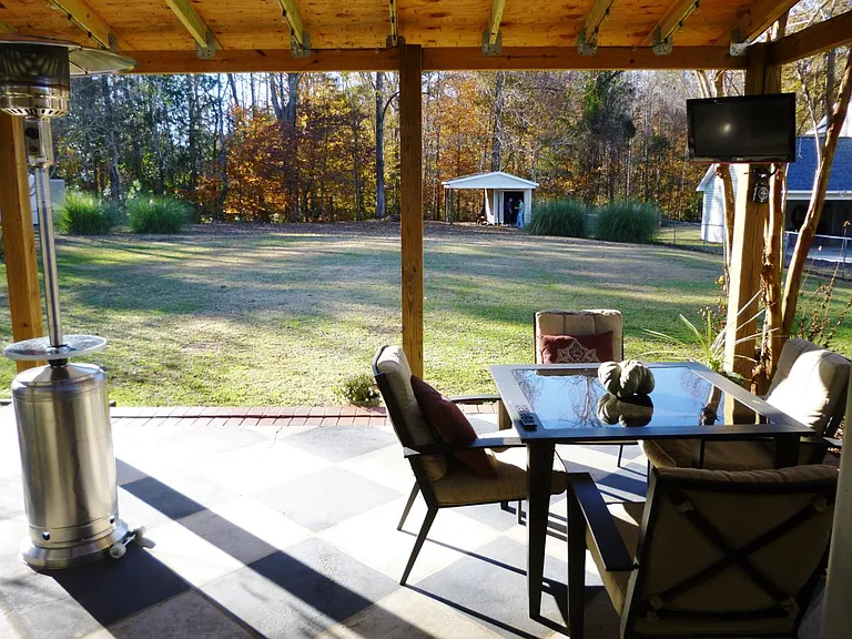 109 Sweetwater Dr — Photo 3