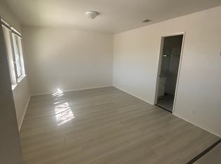 38210 5th St E APT 11, Palmdale, CA 93550
