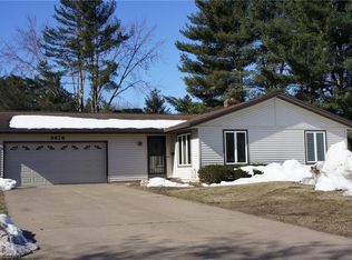 3674 S Mission Dr, Eau Claire, WI 54701