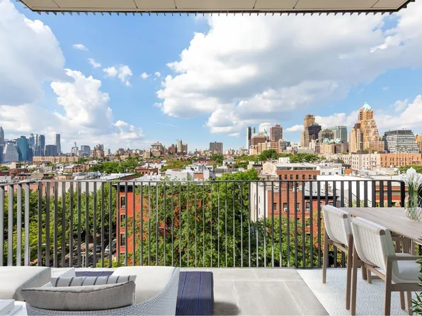 347 Henry Street image 9 of 25