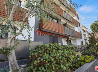 1319 Martel #205, Los Angeles, CA 90025