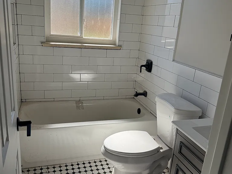 3540 S Marion St — Photo 7