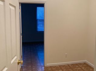 2016 Grove St #2L, Ridgewood, NY 11385