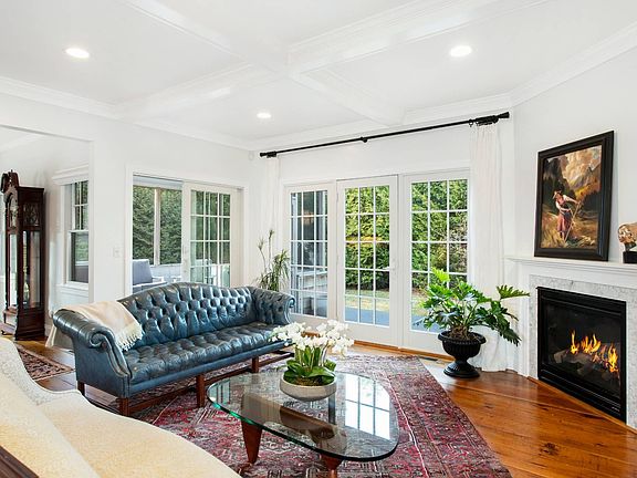 3rd image of 18 Jessups Landing Ct