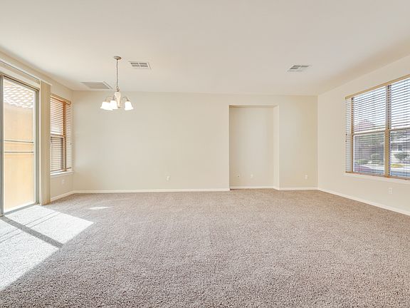 5th image of 2825 White Peaks Ave