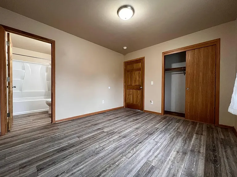 1010 Grove St — Photo 12