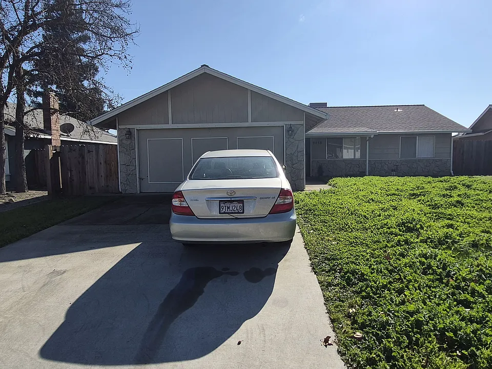 9458 Roseburg Ct