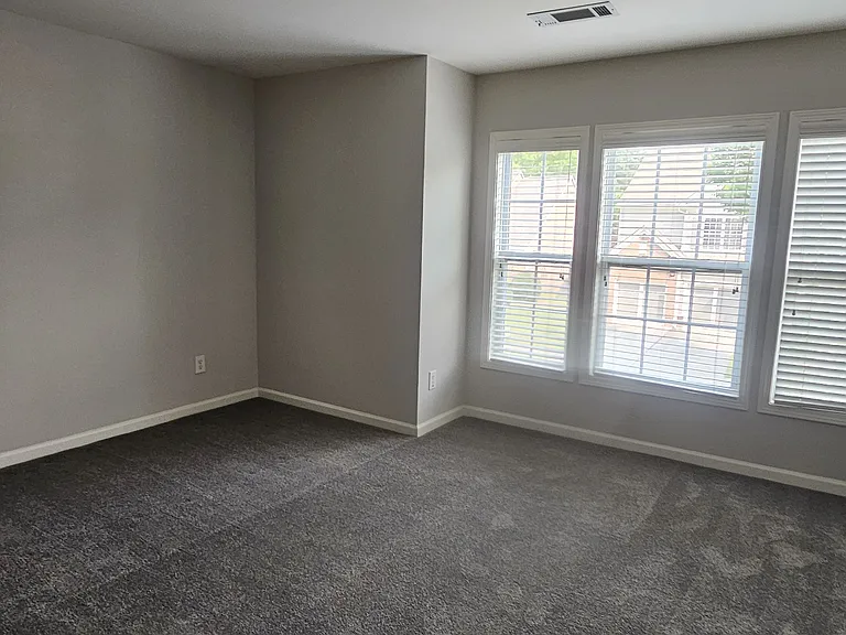 2243 Jasmine Glen Dr — Photo 9