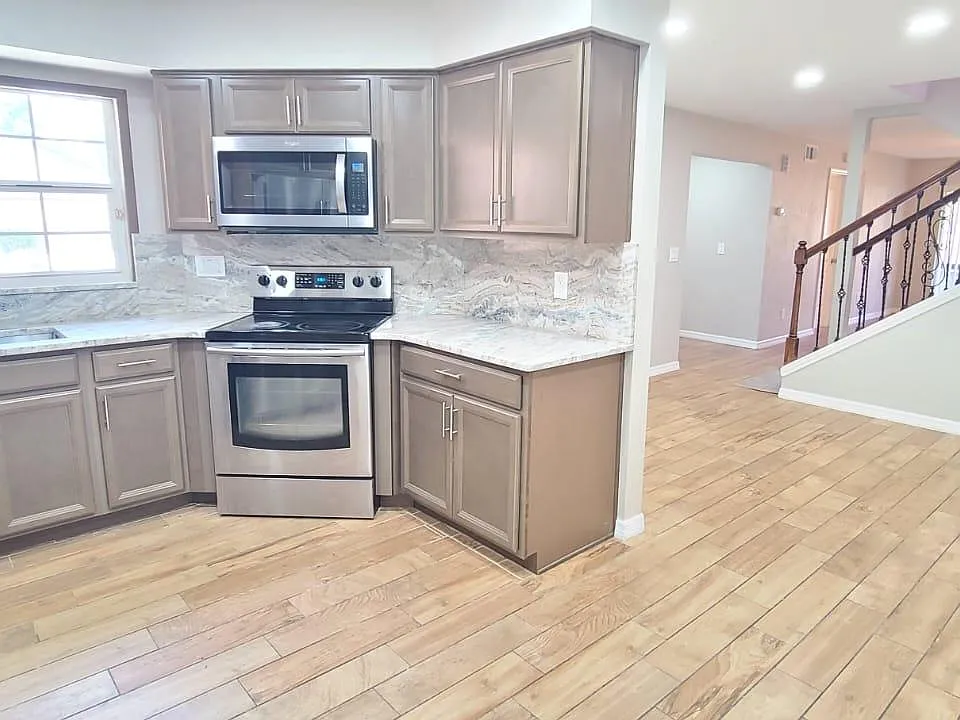 816 Brimfield Ct