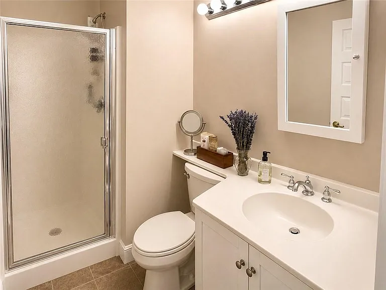264 Bowen St #3E — Photo 9