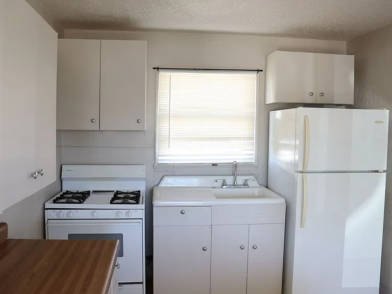 245 N 2nd St — Photo 7