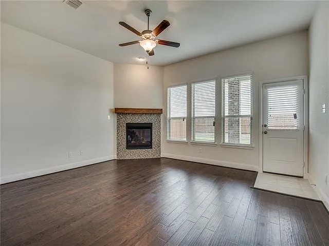 4 bed, 2461 sqft, $2,350 — Photo 3