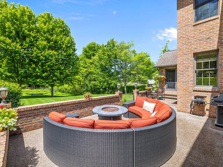 2504 Ron Dr — Photo 47