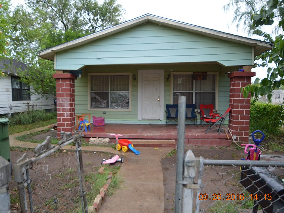 1st image of 223 S Dick Dowling St