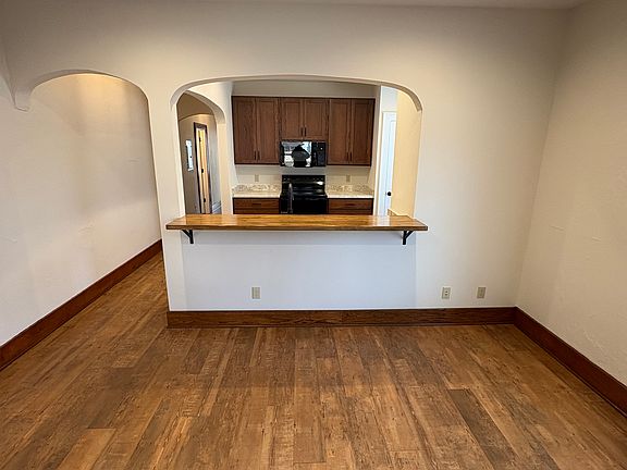4th image of 3226 West St Unit 2