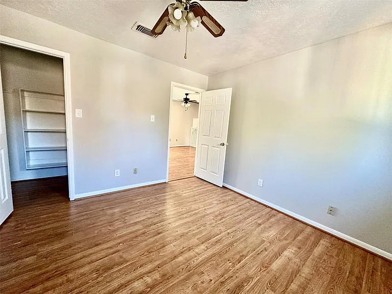 2818 Stoney Wood Dr — Photo 15