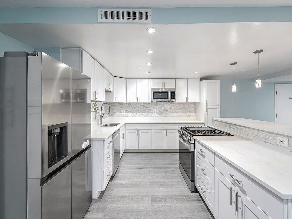 1st image of 4600 Duke St Suite 301