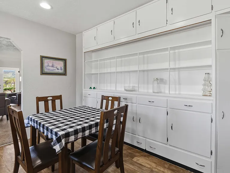2625 W South Slope Rd — Photo 29