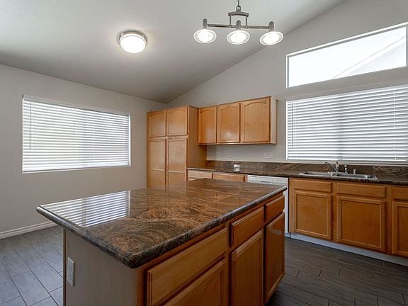 5th image of 681 Quiet Stream Ct