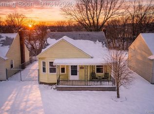 6042 Banner St, Taylor, MI 48180