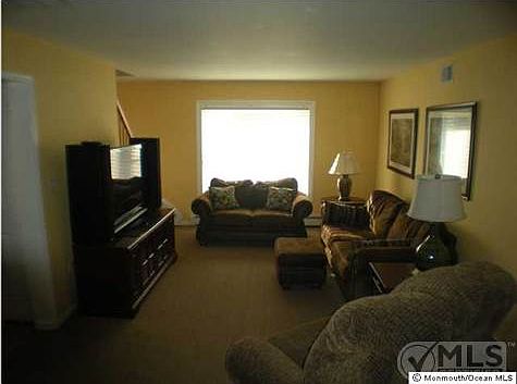 5th image of 633 Buenaventura Ct
