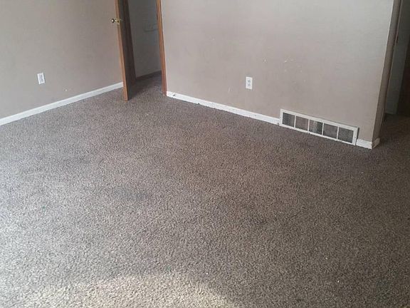 3rd image of 1277 Gentian Dr SE