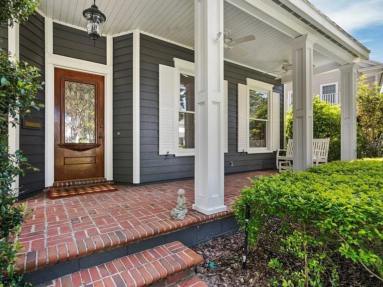 1119 Belleaire Cir — Photo 4