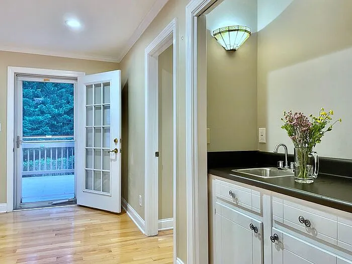 811 Mitsy Ridge Dr — Photo 14