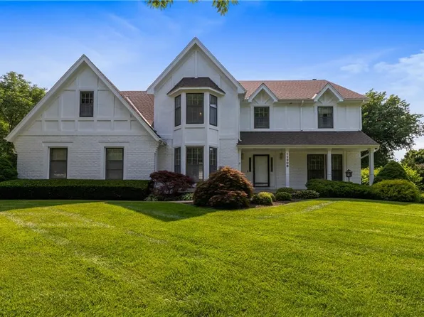 12908 Catalina St, Leawood, KS 66209