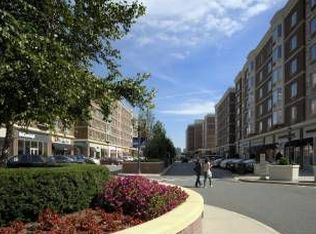 3419 City Pl, Edgewater, NJ 07020