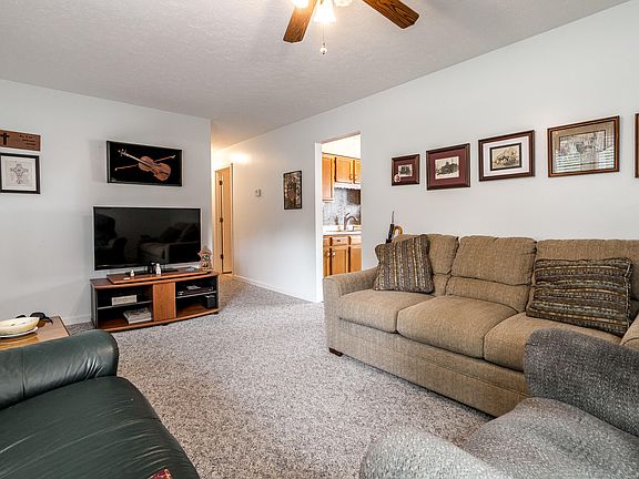 3rd image of 283 Lynnwood Dr