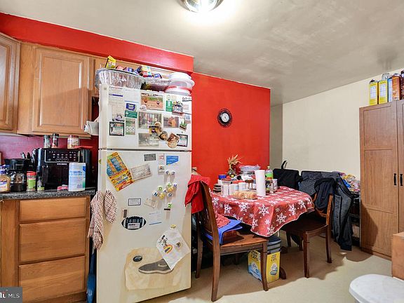 5th image of 311 Montgomery Ave