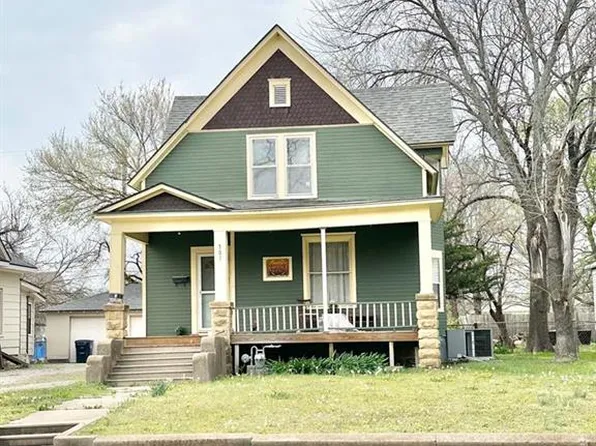 305 S 15th St, Independence, KS 67301